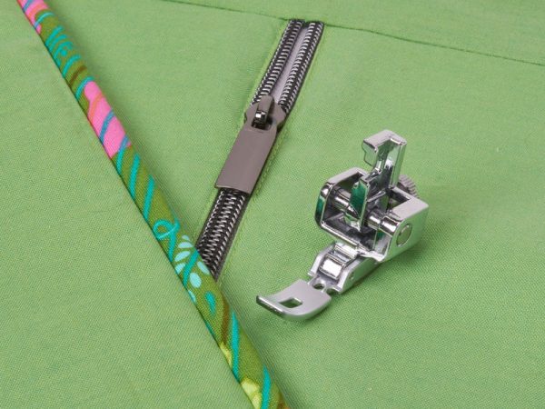Adjustable Zipper & Piping Foot, Babylock #BLA-AZF