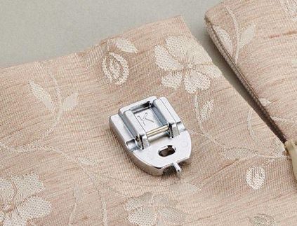 Concealed Zipper Foot, Brother #SA102